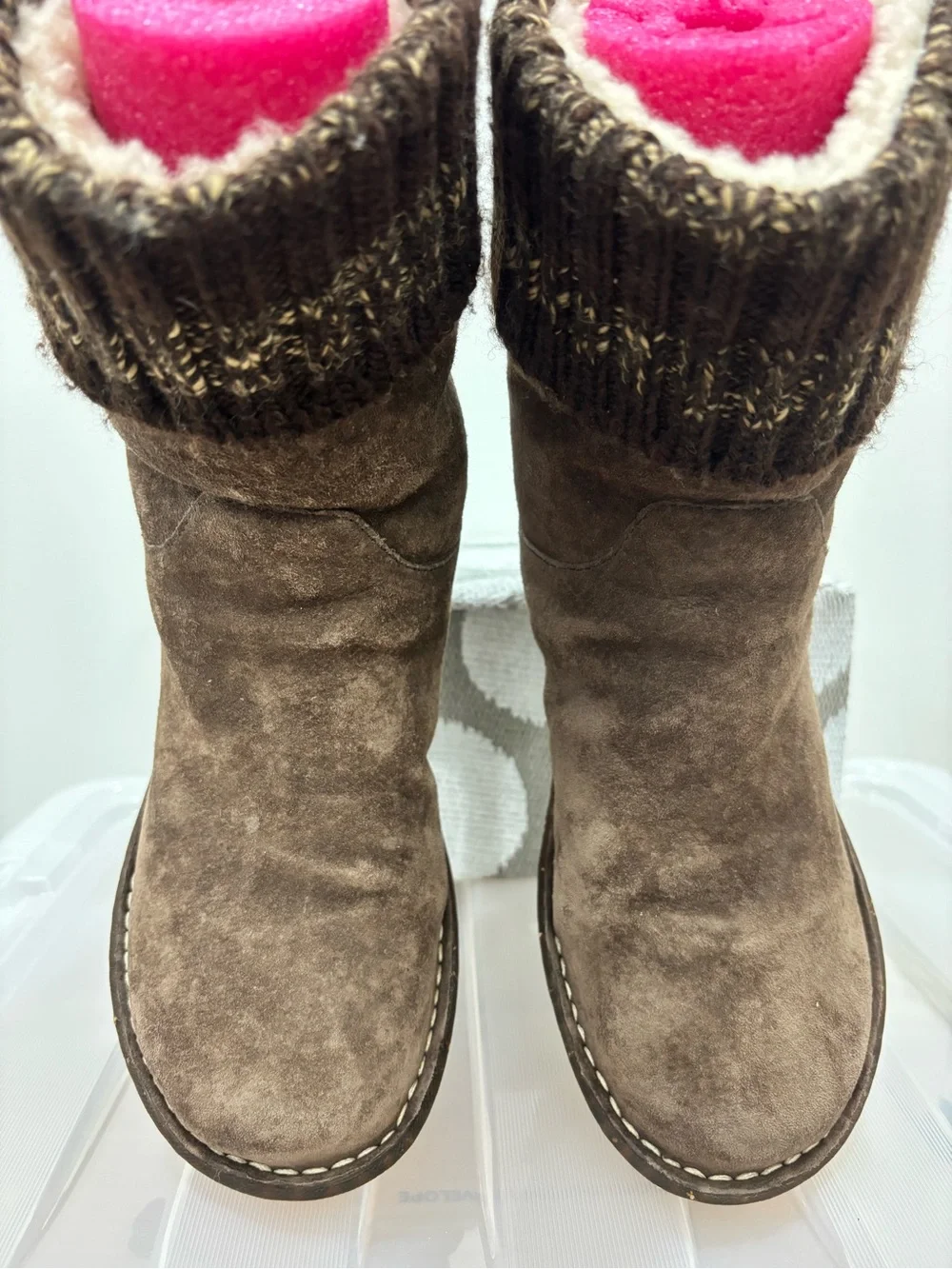 UGG accents rich